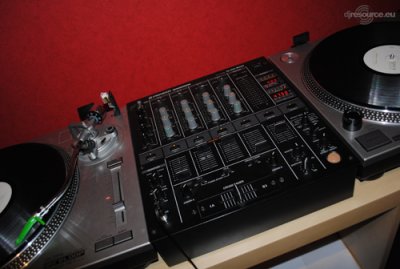 Our MEMBERS can Enlarge : DJ Booth 2010