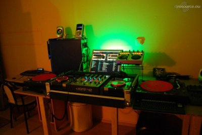 Show this booth : hatzilias's DJ -Booth Oct'12