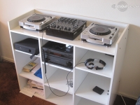 Dizzonator-s-iGrasmat-DJ-Booth-4