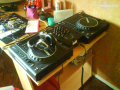 Dizzonator-s-iGrasmat-DJ-Booth-1