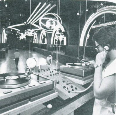 Our MEMBERS can Enlarge : DJ-Booth anno 1974