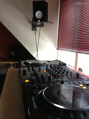 Show this booth : indra123's DJ -Booth Jan'13