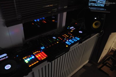 Show this booth : jn01's DJ -Booth Aug'12