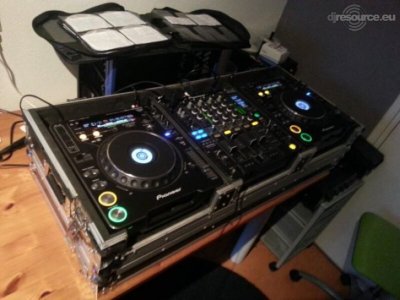 Our MEMBERS can Enlarge : New dj booth