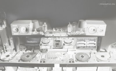Our MEMBERS can Enlarge : joqueval's DJ Booth Dec'10