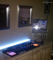 juhteduh-s-DJ-Booth-Oct-12