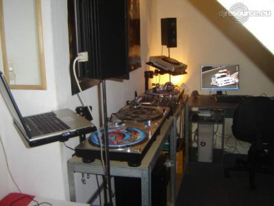 Booth: mckroket-djbooth