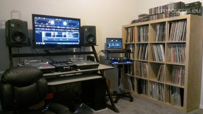Enlarge : l3urner's DJ -Booth Nov'12