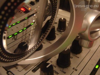 Our MEMBERS can Enlarge : Headphones