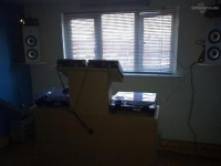 maxi-b-s-DJ-Booth-Aug-11