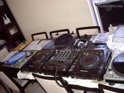 Enlarge : DJ Nelly's booth