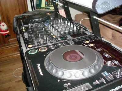 Our MEMBERS can Enlarge : DJ booth update (4)