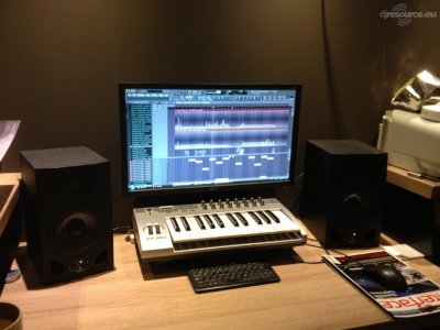Our MEMBERS can Enlarge : studio
