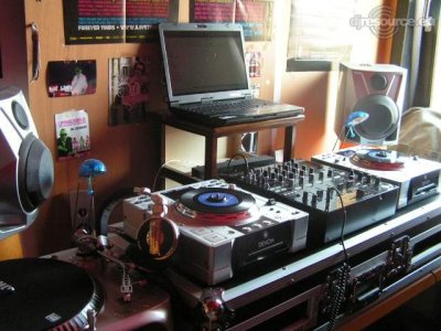 Booth: djm 800