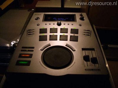 Our MEMBERS can Enlarge : Sony MDS-DRE1 MD recorder