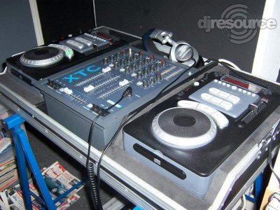 Our MEMBERS can Enlarge : dj booth vernieuwd 2