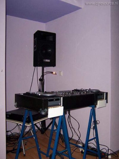 Our MEMBERS can Enlarge : dj-set2