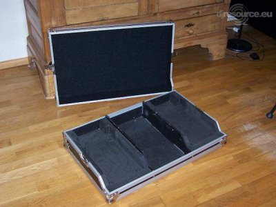 Our MEMBERS can Enlarge : flightcase2