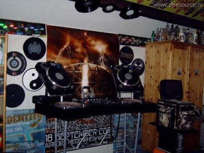 Our MEMBERS can Enlarge : dj booth dj wiszler
