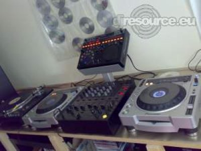Booth: pioneer