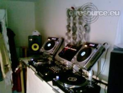 Booth: update/ krk rokit8