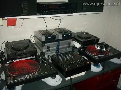 Enlarge : Tairip's DJ booth