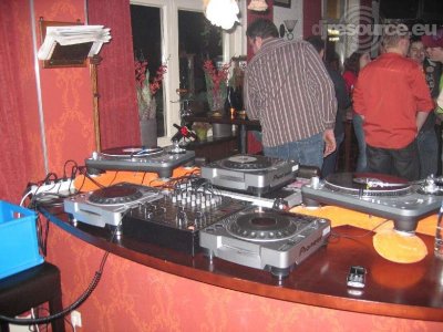 Booth: dj-booth-