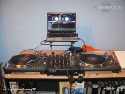 Enlarge : booth dj timmy Enlarge : booth dj timmy