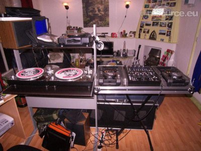 Our MEMBERS can Enlarge : dj booth_deel2