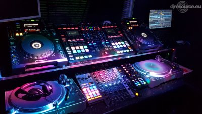 Show this booth : waynep DJ -Booth Feb'16 ManCave Online Radio