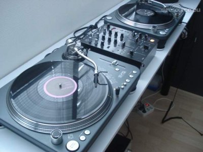 Our MEMBERS can Enlarge : djbooth_x_ample