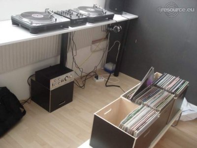 Our MEMBERS can Enlarge : djbooth_x_ample3