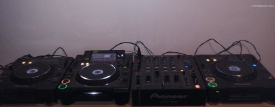 Show this booth : xzilver's DJ Booth Dec'10