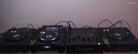 xzilver-s-DJ-Booth-Dec-10