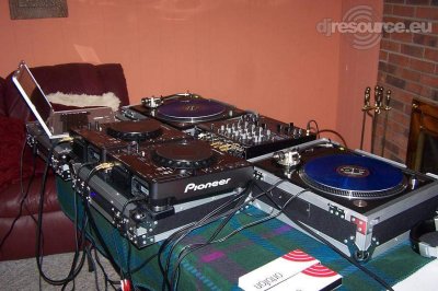 Booth: Thersday-Night