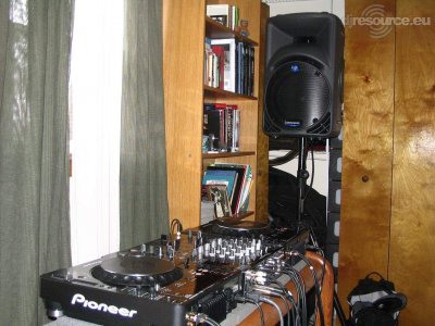 Booth: my-room