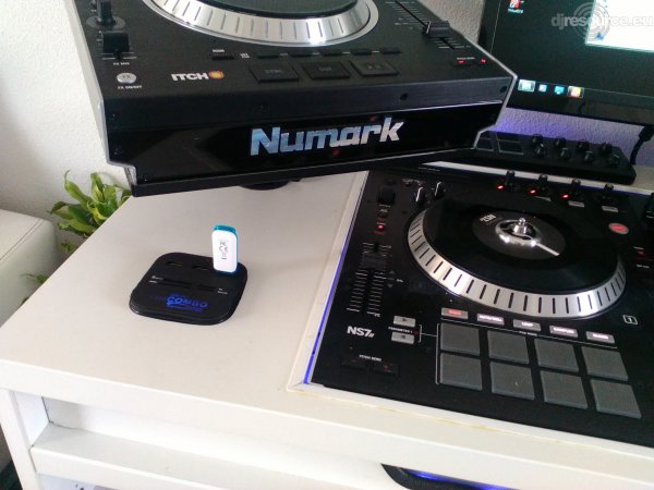 Our MEMBERS can Enlarge : D-One DJ Booth