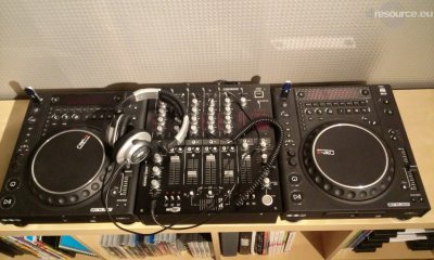 Our MEMBERS can Enlarge : DJ booth