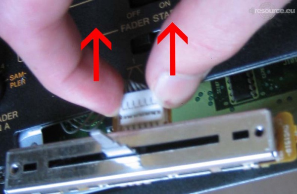 Our MEMBERS can Enlarge : DJM-600 Crossfader Connector