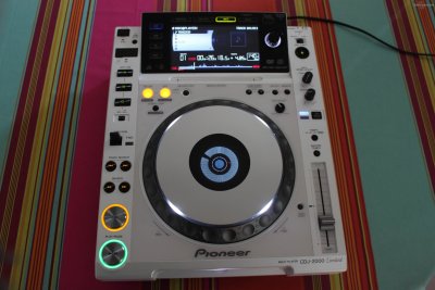 Our MEMBERS can Enlarge : CDJ-2000-W