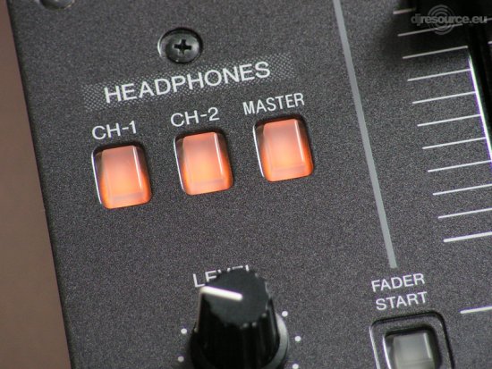 Our MEMBERS can Enlarge : DJM400_headphone