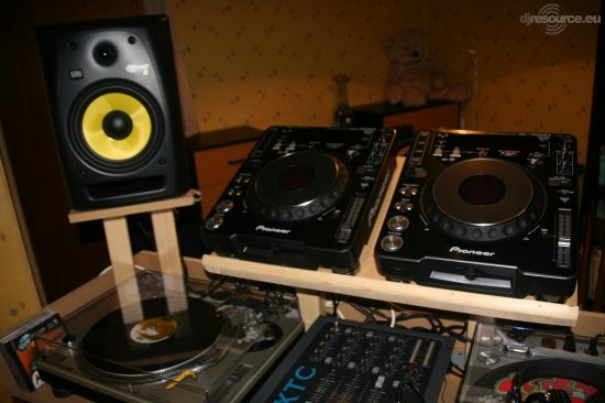 Our MEMBERS can Enlarge : DanielD's DJ BOOTH 2