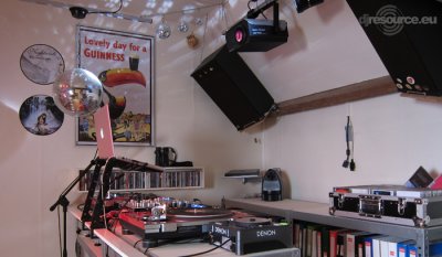 Our MEMBERS can Enlarge : Dj Booth Extra View 2