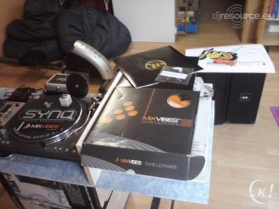 Our MEMBERS can Enlarge : Mixvibes Umix 44