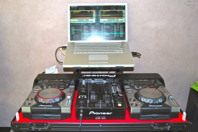 Our MEMBERS can Enlarge : Traktor & CDJ400