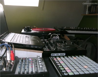 Our MEMBERS can Enlarge : X-Tra Lars Dj booth Other Side