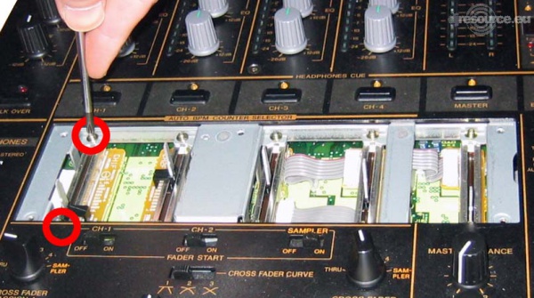 Our MEMBERS can Enlarge : DJM-600 Remove Fader Screw