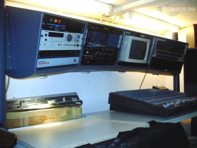 Our MEMBERS can Enlarge : 19'Cockpit rack