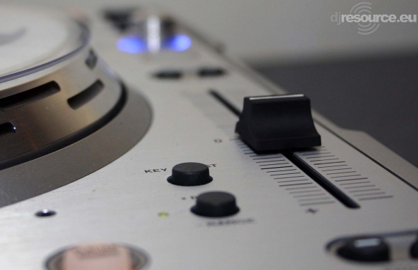 Our MEMBERS can Enlarge : Denon DN-S3500 Pitch Section