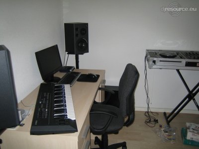 Our MEMBERS can Enlarge : studio setup3